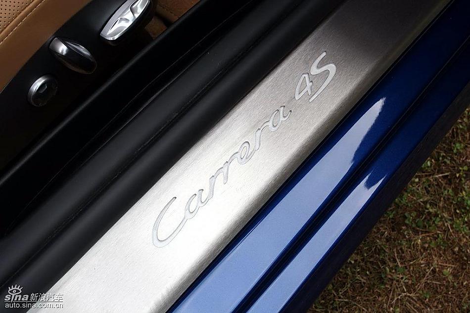 新保时捷911 Carrera 4S
