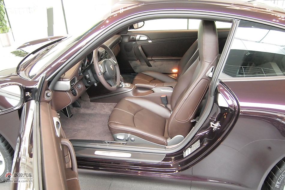 保时捷911 Carrera Coupe