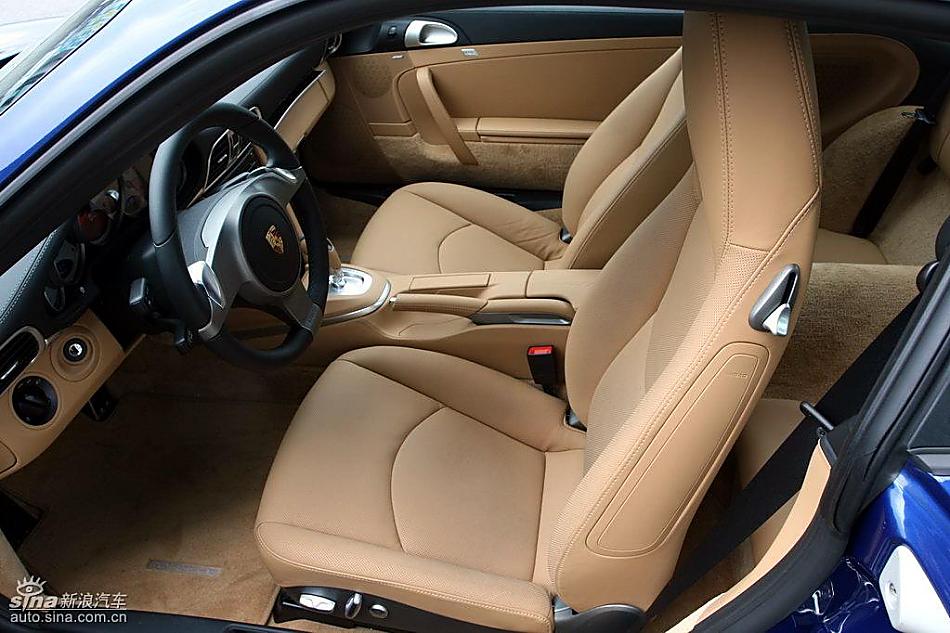 新保时捷911 Carrera 4S
