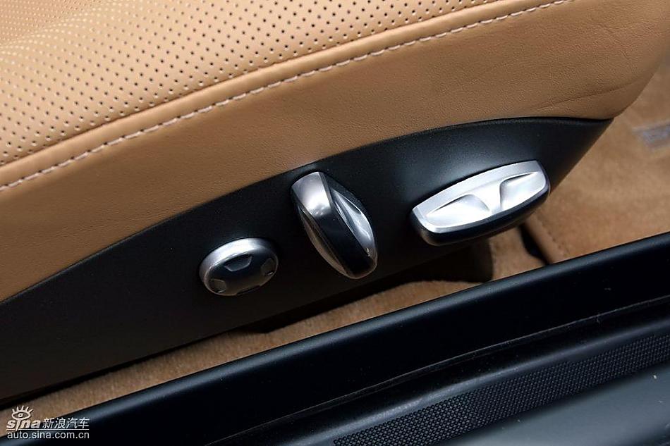 新保时捷911 Carrera 4S