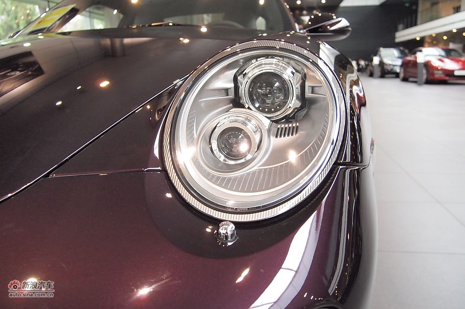 保时捷911 Carrera Coupe