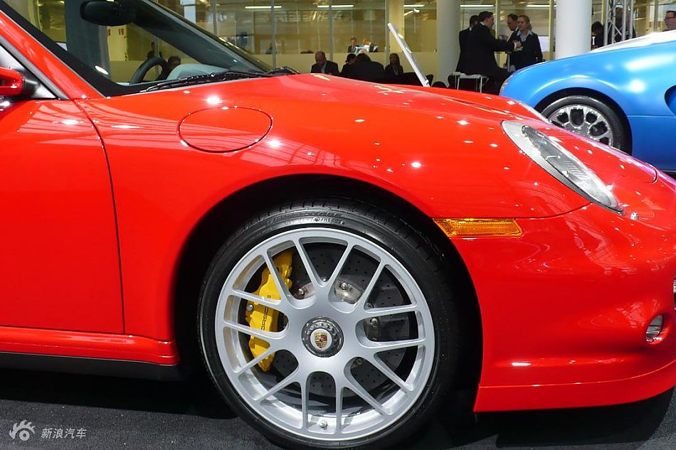 全新保时捷911 Turbo S Cabriolet外观实拍