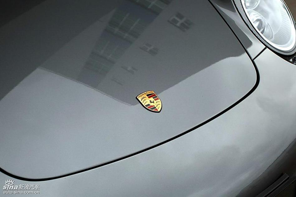 新款保时捷911 Carrera 4S