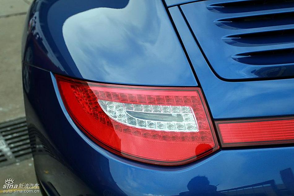 新款保时捷911 Carrera 4S