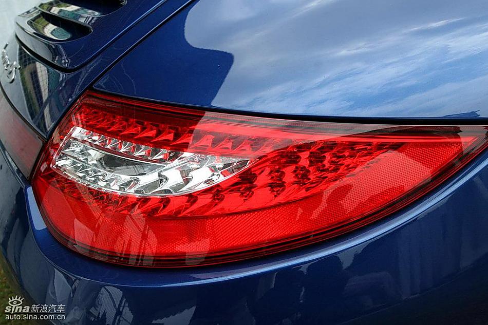 新款保时捷911 Carrera 4S