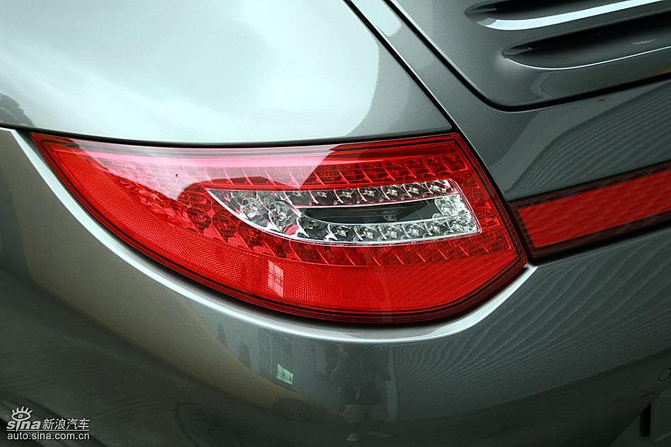 新款保时捷911 Carrera 4S