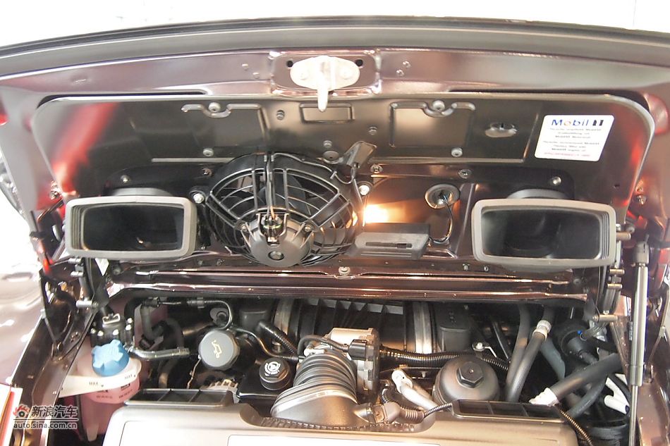 保时捷911 Carrera Coupe