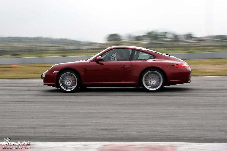 新款保时捷911 Carrera系列