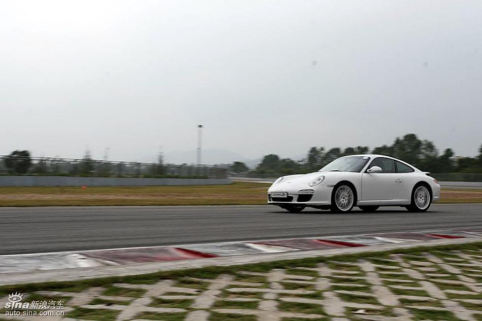 新款保时捷911 Carrera系列