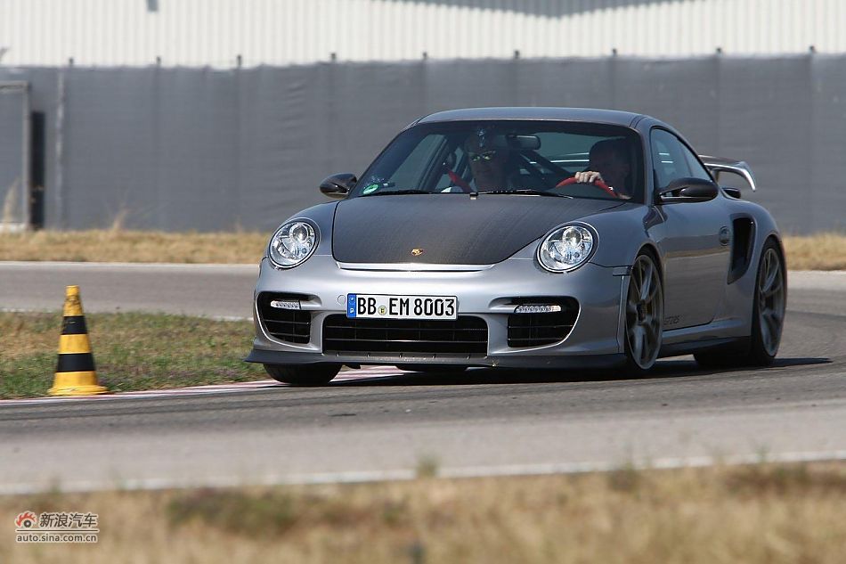 2011款保时捷911GT2 RS