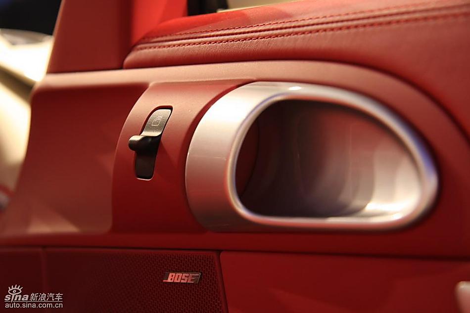 保时捷新款911发布现场内饰图