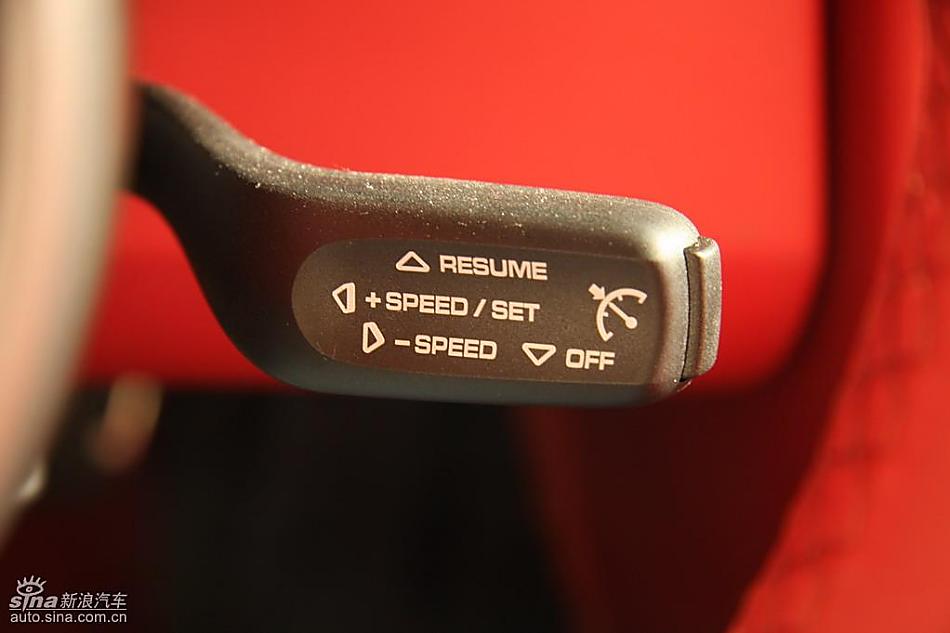 保时捷新款911发布现场内饰图