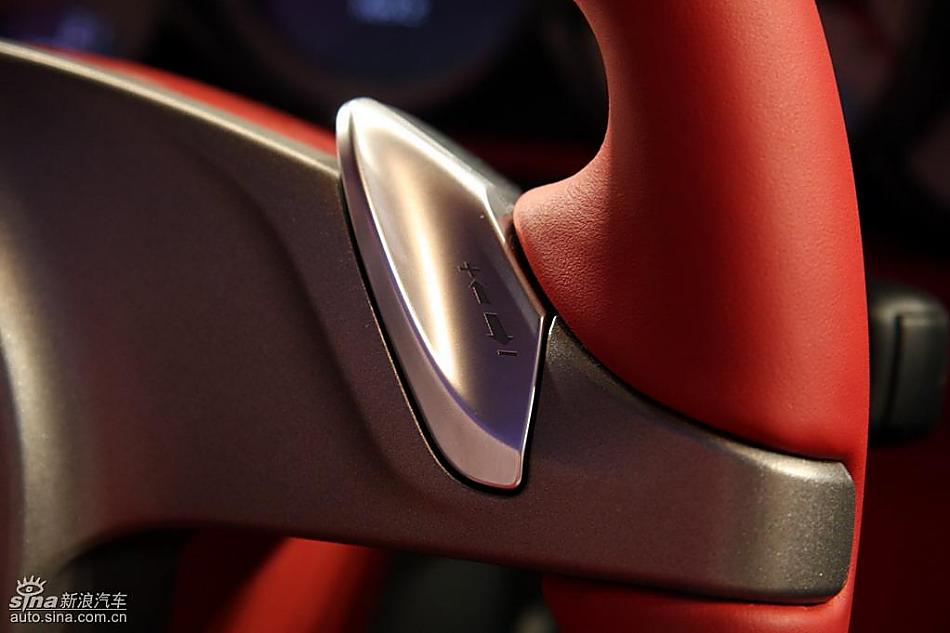 保时捷新款911发布现场内饰图