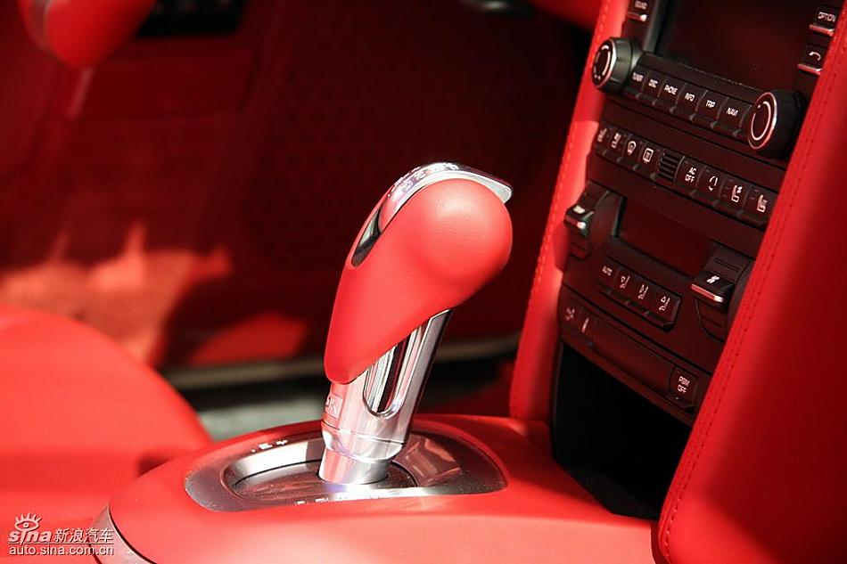 保时捷新款911发布现场内饰图