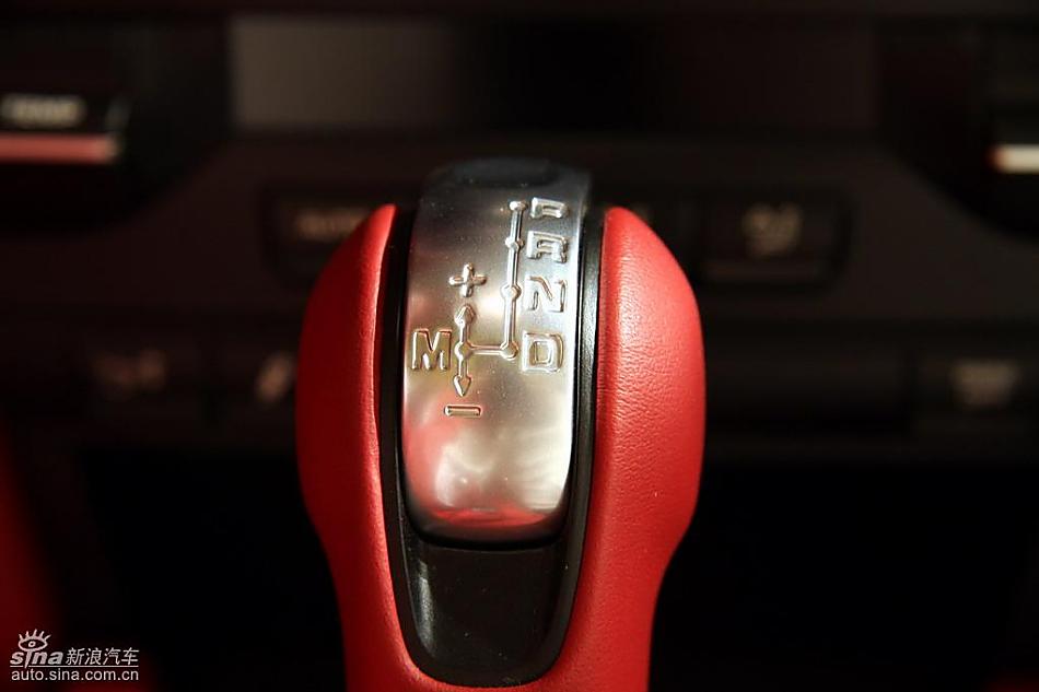 保时捷新款911发布现场内饰图