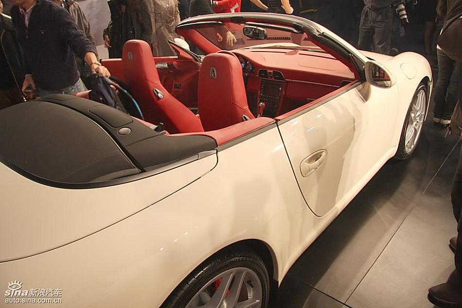 保时捷新款911发布现场外观图