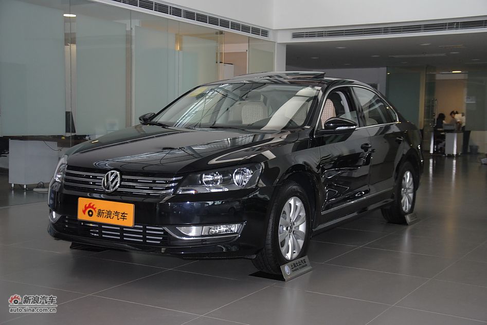 2011款帕萨特1.8TSI自动尊荣版