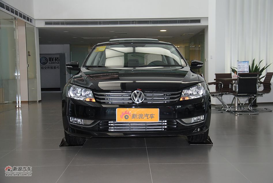 2011款帕萨特1.8TSI自动尊荣版