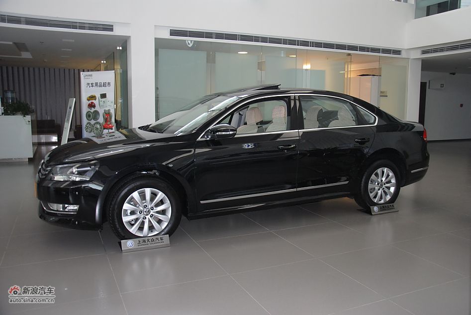 2011款帕萨特1.8TSI自动尊荣版