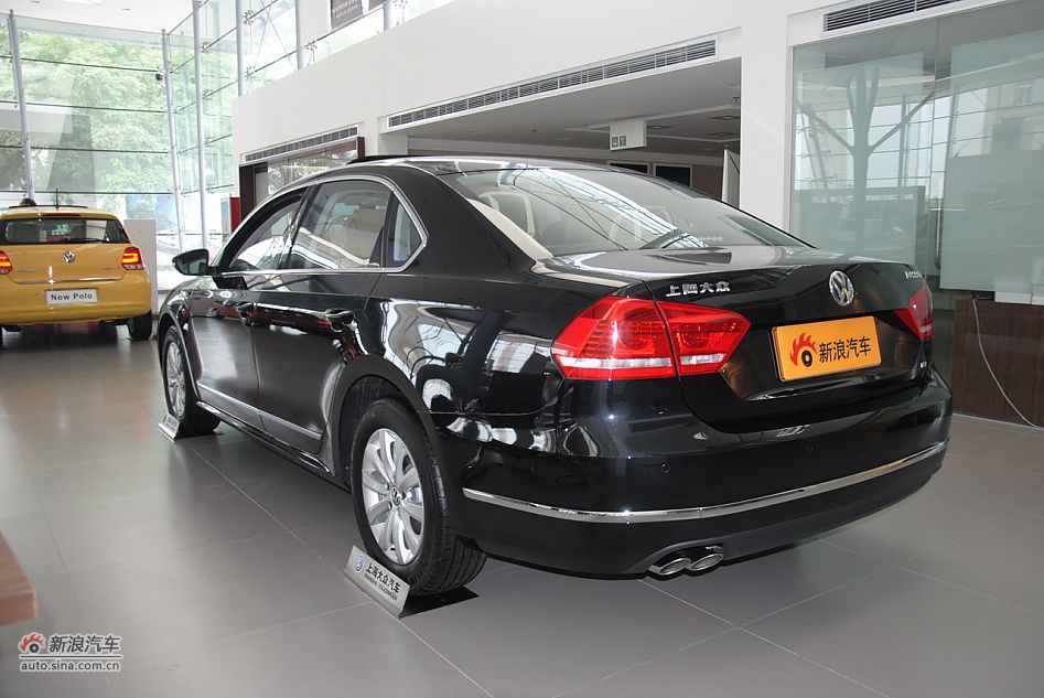2011款帕萨特1.8TSI自动尊荣版