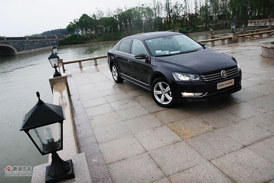 2011款新帕萨特2.0T御尊版外观