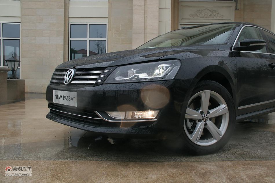 2011款新帕萨特2.0T御尊版外观
