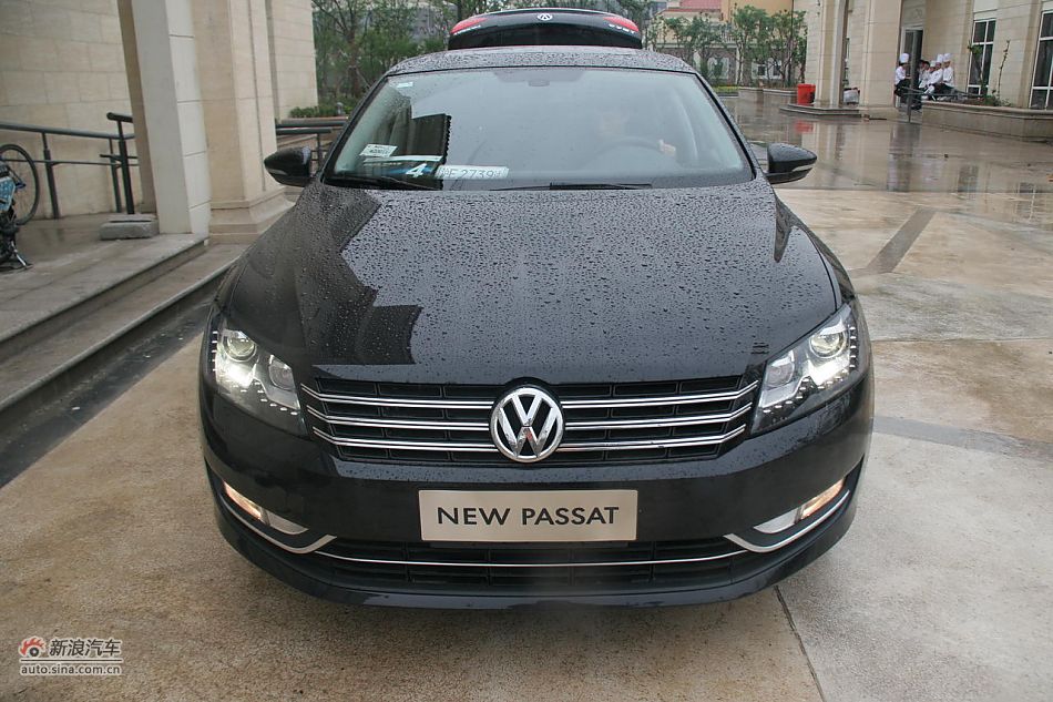 2011款新帕萨特2.0T御尊版外观