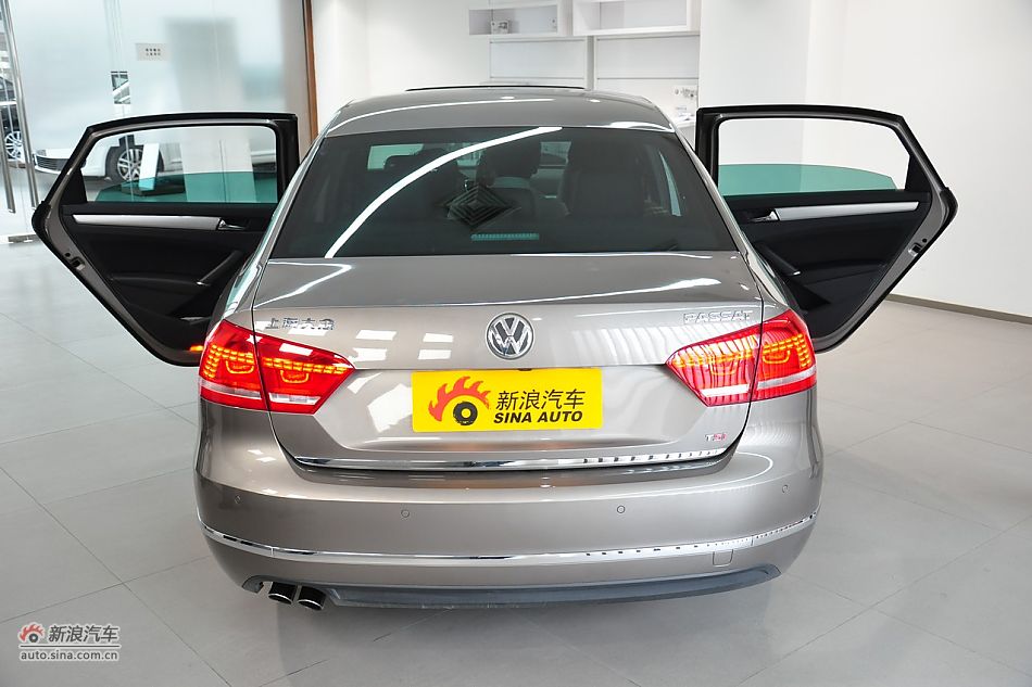 2011款帕萨特外观