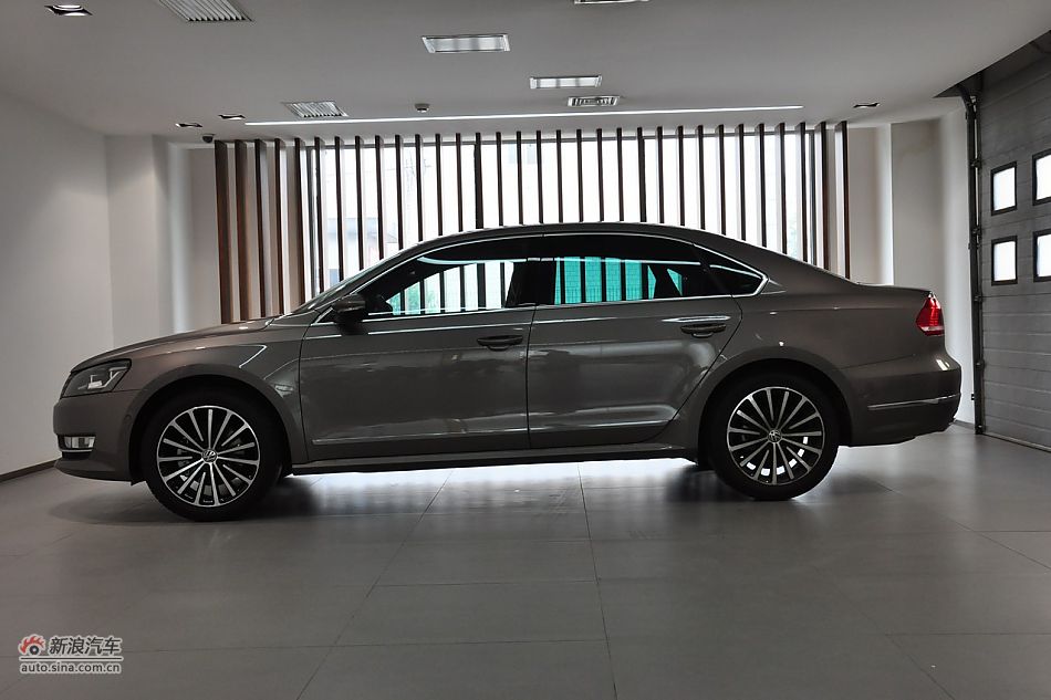 2011款帕萨特外观