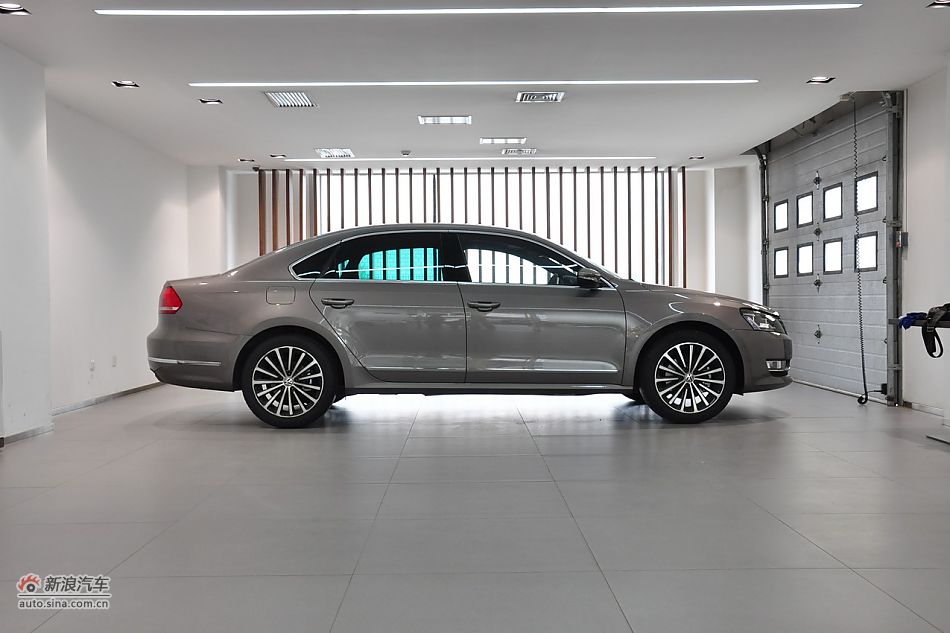 2011款帕萨特外观