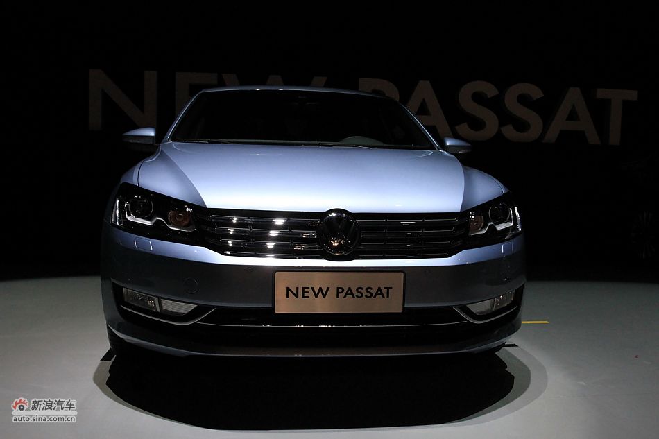 新浪汽车体验试驾全新帕萨特