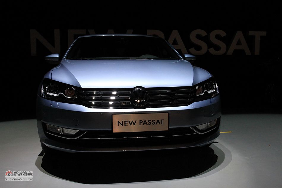新浪汽车体验试驾全新帕萨特
