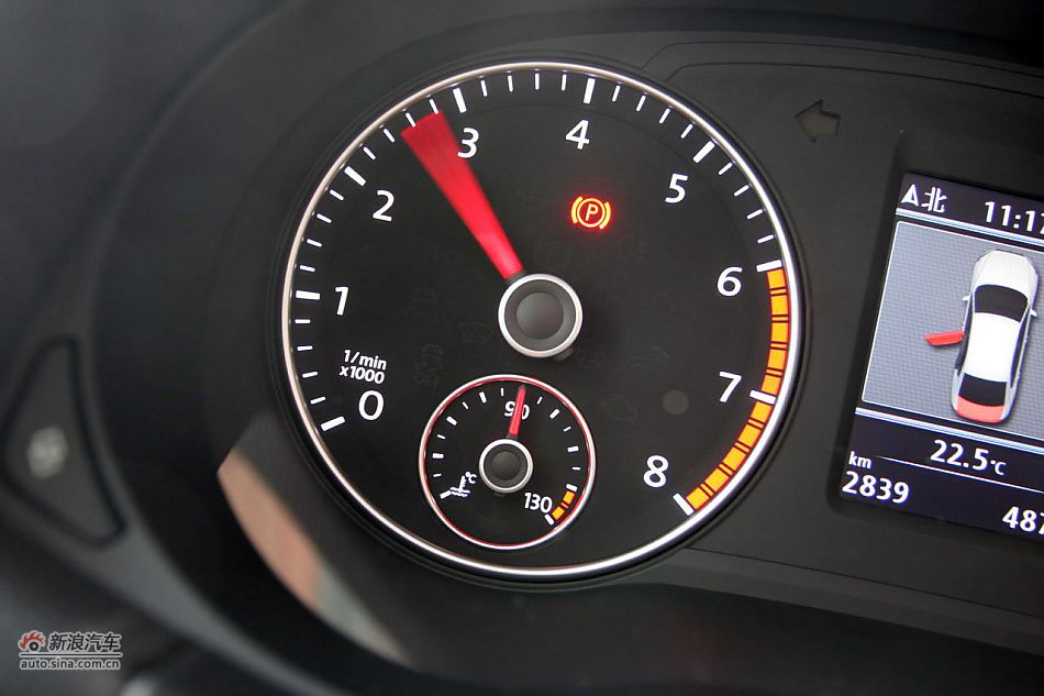 2011款帕萨特2.0T御尊版内饰功能