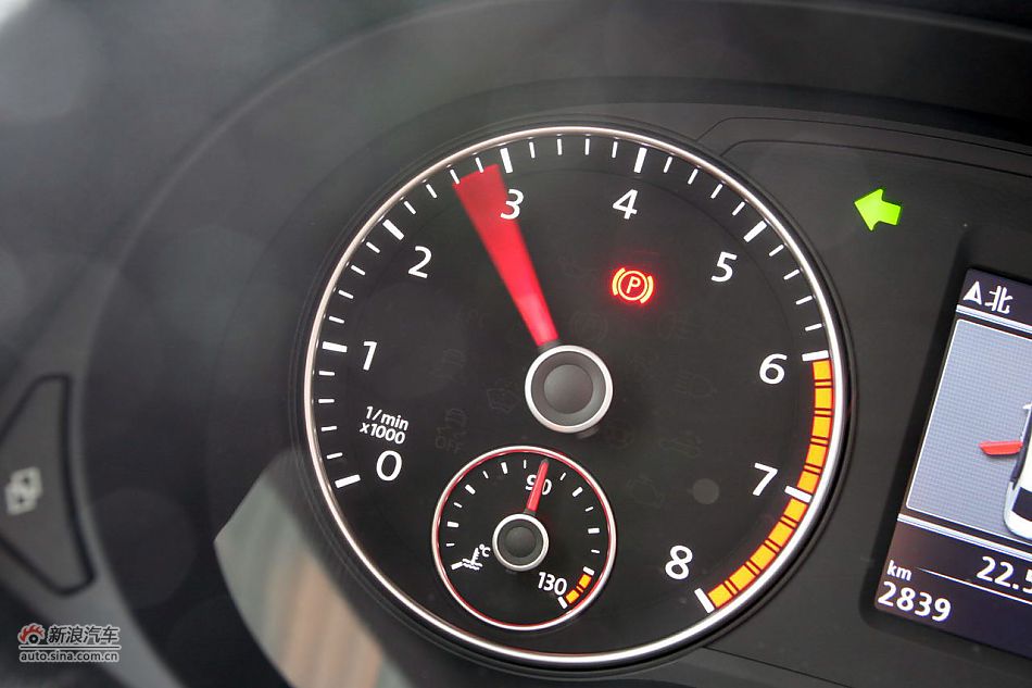 2011款帕萨特2.0T御尊版内饰功能