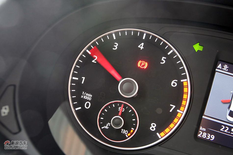 2011款帕萨特2.0T御尊版内饰功能