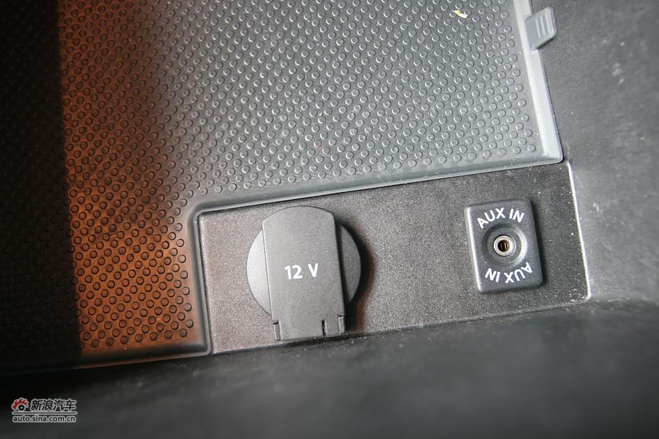 2011款帕萨特2.0T御尊版内饰功能