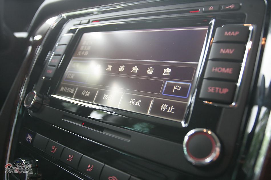 2011款帕萨特2.0T御尊版内饰功能