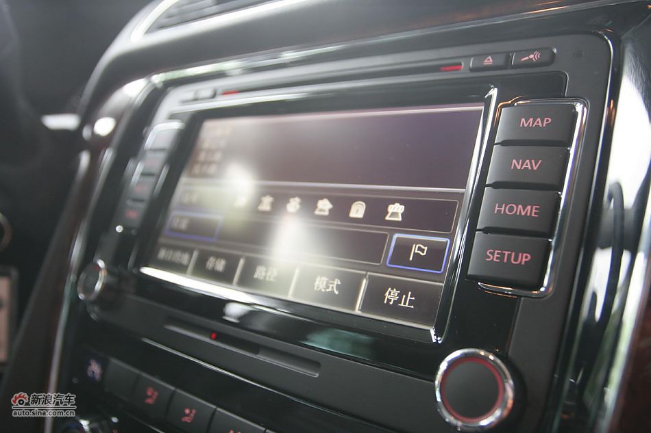2011款帕萨特2.0T御尊版内饰功能