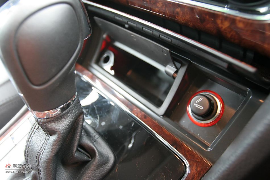 2011款帕萨特2.0T御尊版内饰功能