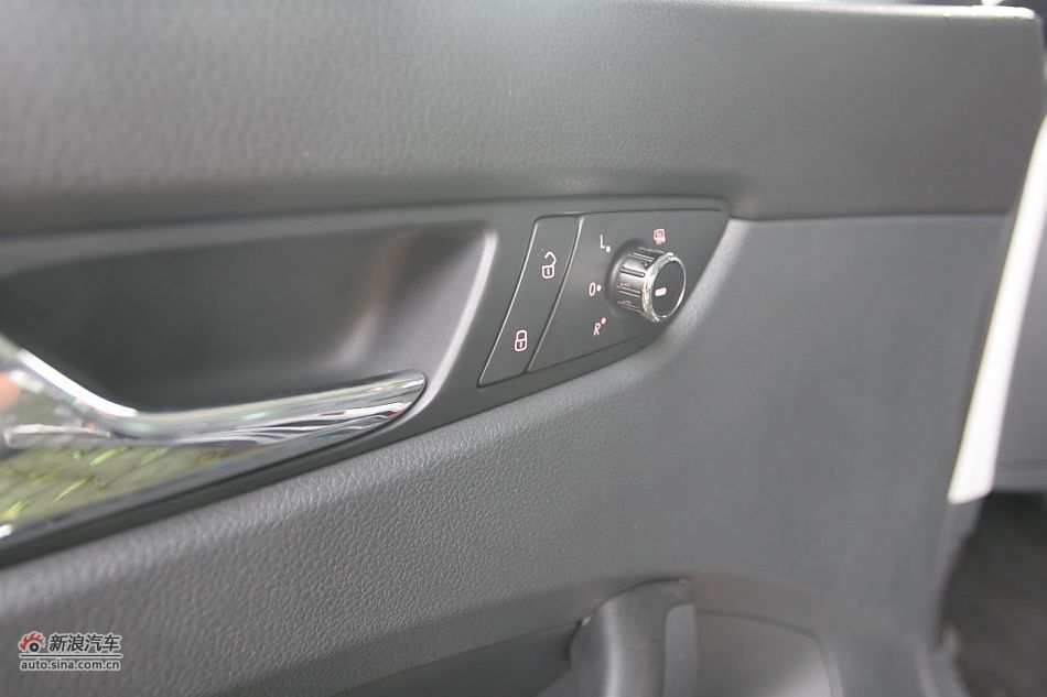 2011款帕萨特2.0T御尊版内饰功能