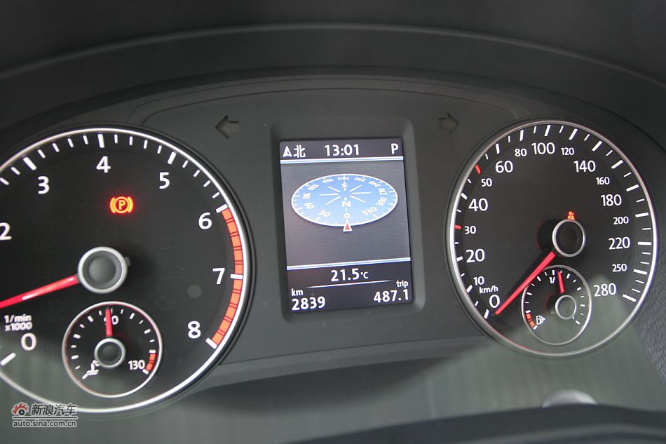 2011款帕萨特2.0T御尊版内饰功能