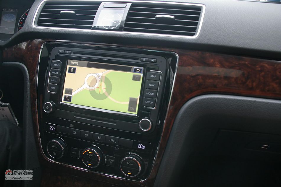 2011款帕萨特2.0T御尊版内饰功能