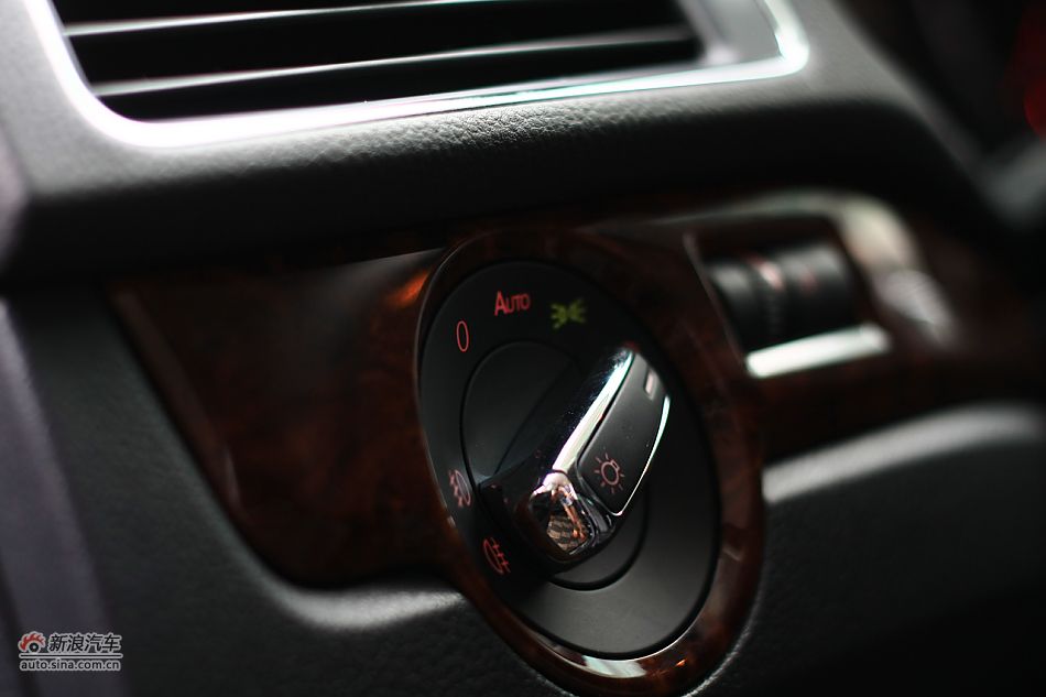 上海大众新帕萨特内饰