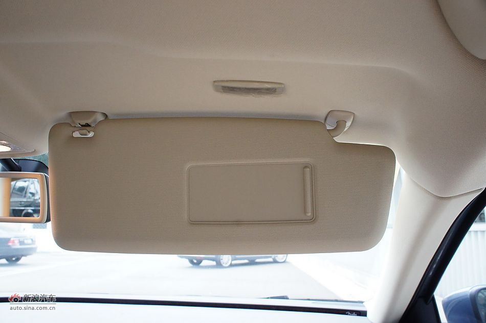 2011款帕萨特内饰