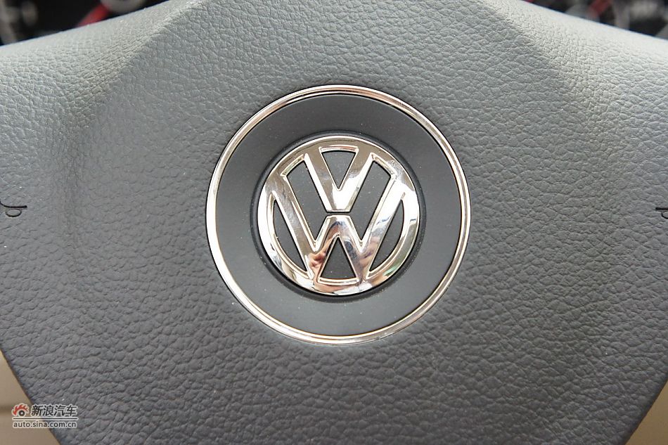 2011款帕萨特内饰