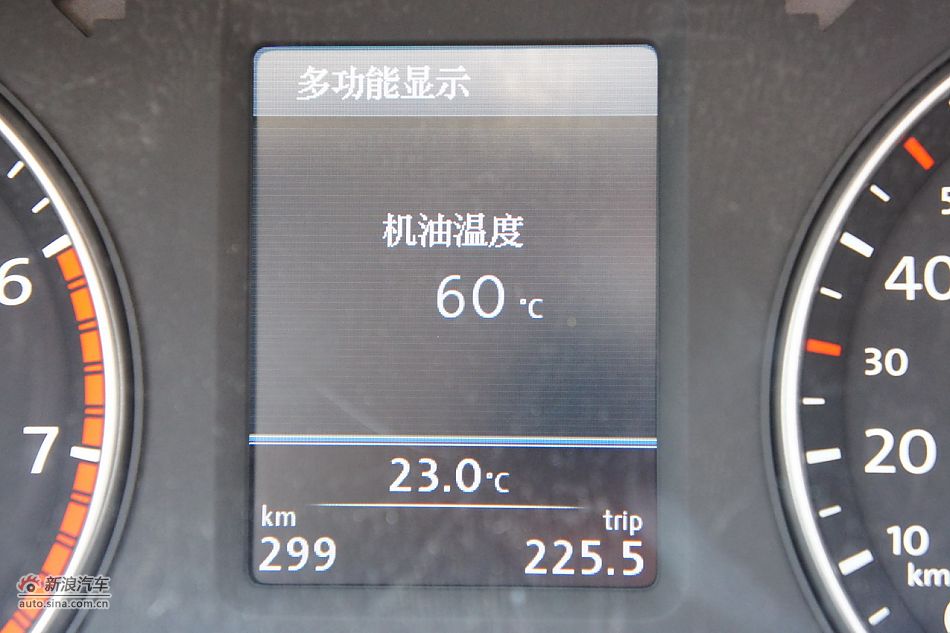 2011款帕萨特内饰