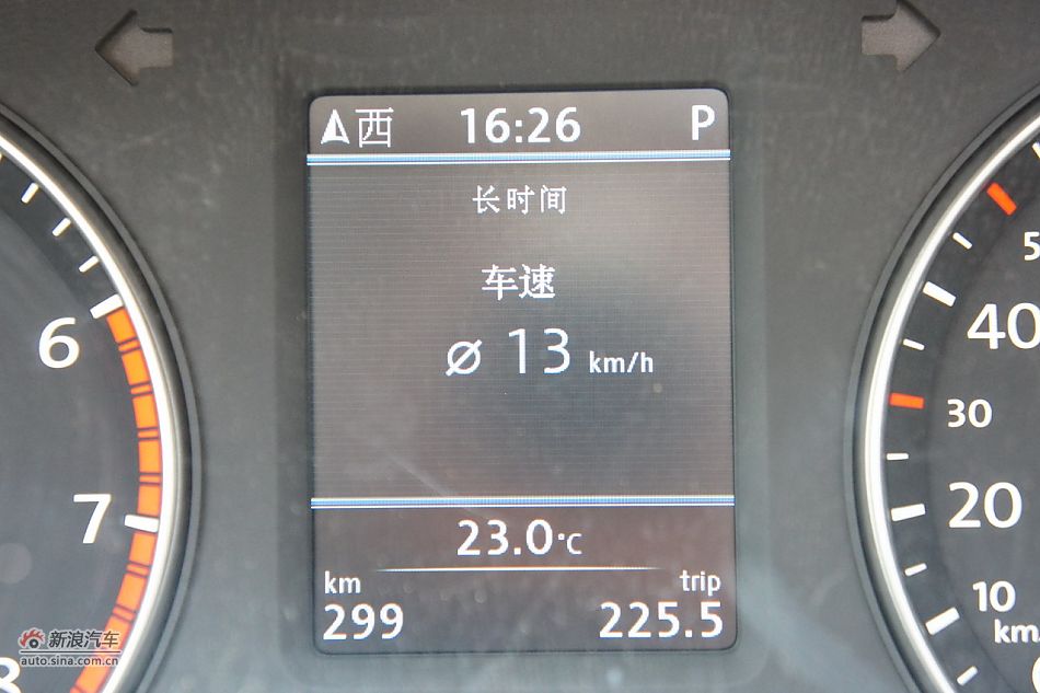 2011款帕萨特内饰