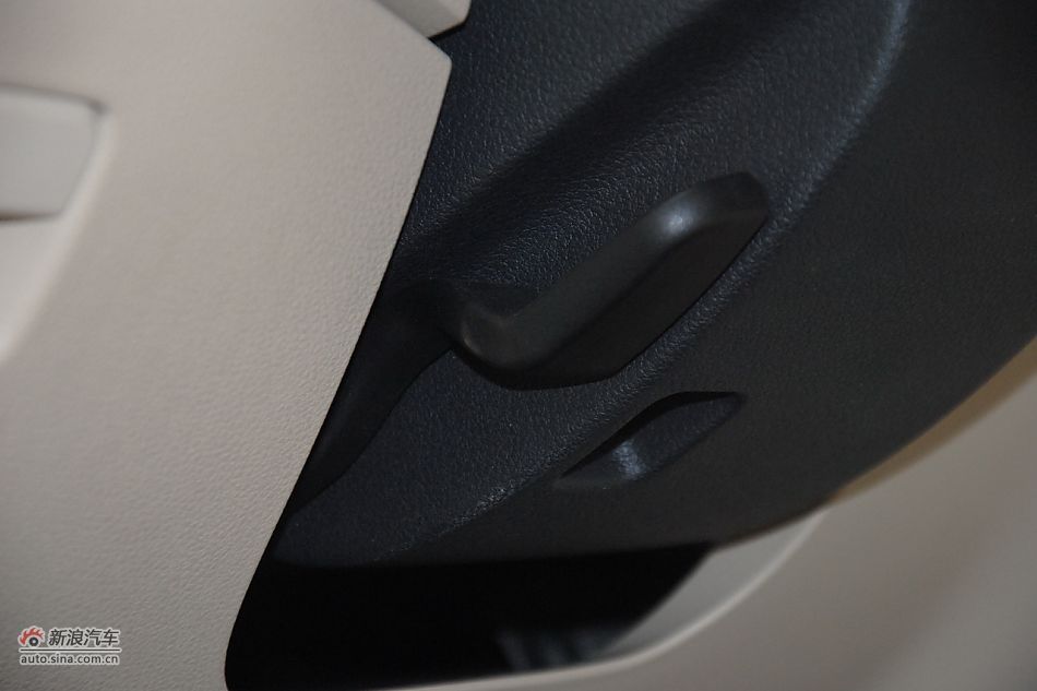 2011款帕萨特内饰