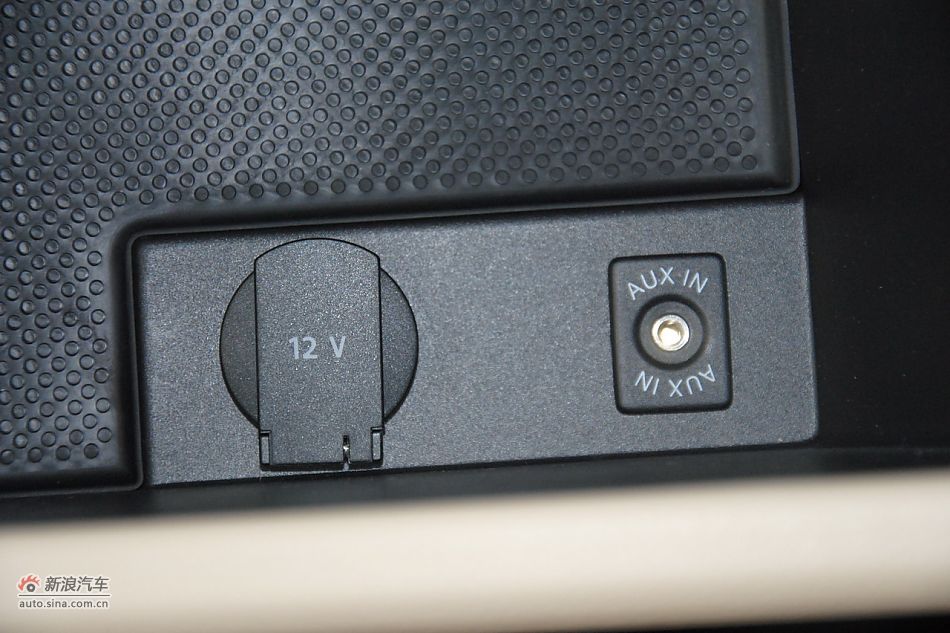 2011款帕萨特内饰