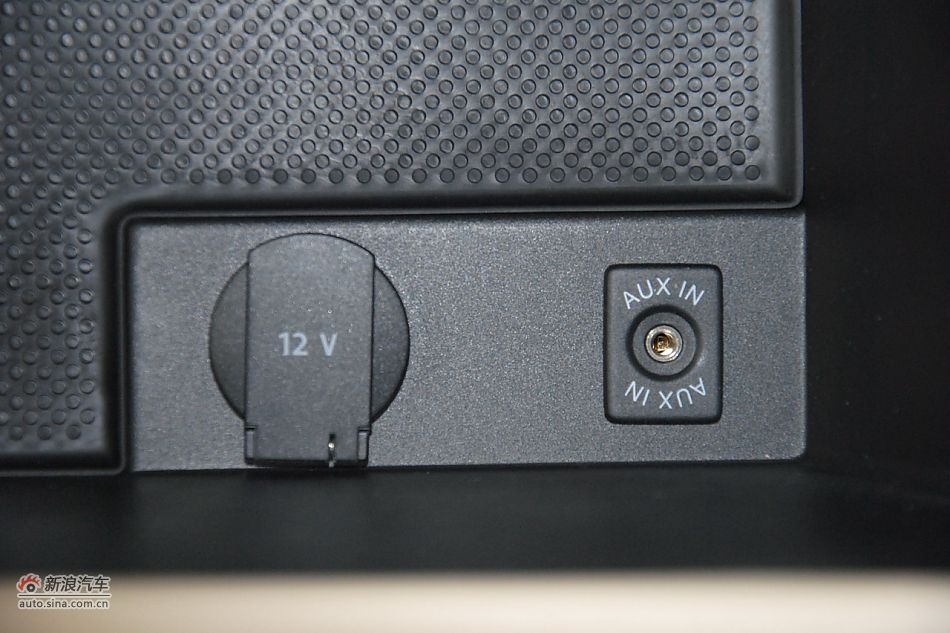 2011款帕萨特内饰